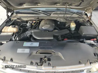 2002 Chevrolet Suburban LS with VIN 1GNEC16T92J196173, listed as a Copart auction lot 85029784 with 119,911 mi miles and Salvage Title. Bid and sale history available at carsss.com. Image 12.