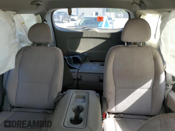 2021 Kia Sedona LX with VIN KNDMB5C17M6667292, listed as a Copart auction lot 48960695 with 162,204 mi miles and Non Repairable. Bid and sale history available at carsss.com. Image 10.