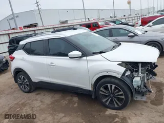 2018 Nissan Kicks SV with VIN 3N1CP5CU6JL500174, listed as a IAAI auction lot 41656916 with 72,809 mi miles. Bid and sale history available at carsss.com. Image 14.