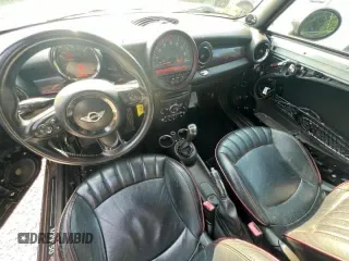 2011 MINI Clubman S z VIN WMWZG3C59BTY31250, wystawiony jako Copart lot #48608435 z przebiegiem 126 025 mil mil oraz Szkoda całkowita • Salvage title. Historia ofert i sprzedaży dostępna na DreamBid. Obrazek 9.