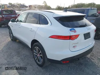 2020 Jaguar F-Pace 25t Premium z VIN SADCJ2FXXLA631058, wystawiony jako IAAI lot #42114146 z przebiegiem 56 763 mil mil oraz . Historia ofert i sprzedaży dostępna na DreamBid. Obrazek 3.