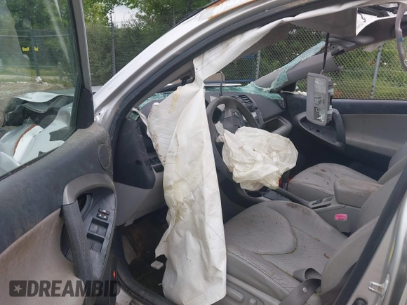 2010 Toyota RAV4 Limited с VIN JTMDF4DV9A5024329, выставлен на аукционе IAAI как лот 42685090 с пробегом Не указан миль и . История ставок и продаж доступна на DreamBid. Изображение 5.
