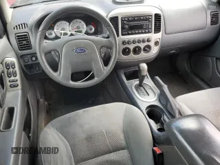 2007 Ford Escape Hybrid with VIN 1FMYU49H87KC06393, listed as a Copart auction lot 50696335 with 184,463 mi miles and Non repairable. Bid and sale history available at DreamBid. Image 8.