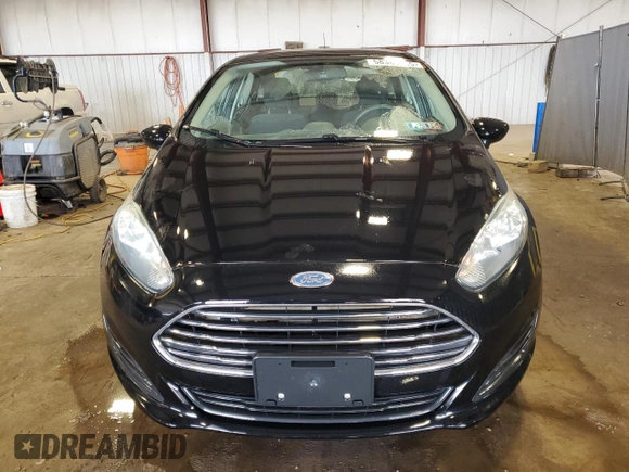 2018 Ford Fiesta SE z VIN 3FADP4BJ9JM114755, wystawiony jako Copart lot #58385855 z przebiegiem 42 173 mil mil oraz Szkody całkowita. Historia ofert i sprzedaży dostępna na DreamBid. Obrazek 5.