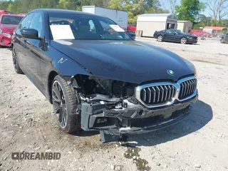 2021 BMW 5 Series 540i z VIN WBA53BJ04MWX00840, wystawiony jako IAAI lot #42056206 z przebiegiem 33 486 mil mil oraz . Historia ofert i sprzedaży dostępna na DreamBid. Obrazek 6.