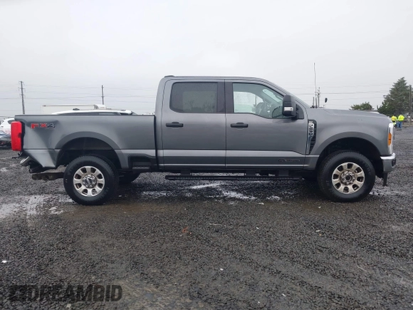 2024 Ford Super Duty F-250 SRW XL with VIN 1FT7W2BT5RED24013, listed as a IAAI auction lot 41206461 with 40,565 mi miles. Bid and sale history available at carsss.com. Image 13.
