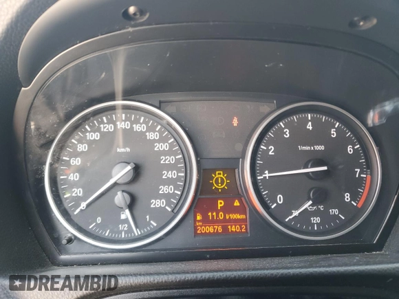 2011 BMW 3 Series 328i with VIN WBAKE3C56BE441864, listed as a Copart auction lot 43644265 with 200,676 mi miles and Clean Title. Bid and sale history available at carsss.com. Image 9.