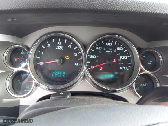 2008 Chevrolet Silverado 1500 LTZ with VIN 3GCEK13358G174925, listed as a IAAI auction lot 41551571 with 212,718 mi miles. Bid and sale history available at carsss.com. Image 7.