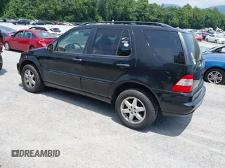 2004 Mercedes-Benz M 500 with VIN 4JGAB75E54A512828, listed as a IAAI auction lot 42579923 with 262,406 mi miles and . Bid and sale history available at DreamBid. Image 3.