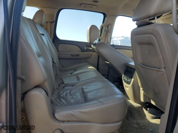 2013 Chevrolet Suburban LT with VIN 1GNSCJE00DR311435, listed as a Copart auction lot 42868595 with 200,446 mi miles and Salvage Title. Bid and sale history available at carsss.com. Image 10.