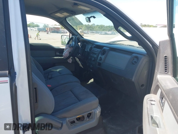 2013 Ford F-150 XL with VIN 1FTEX1CMXDFA94218, listed as a IAAI auction lot 42031743 with 1 mi miles. Bid and sale history available at carsss.com. Image 5.