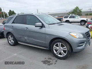 2012 Mercedes-Benz M with VIN 4JGDA5HB2CA022335, listed as a IAAI auction lot 42045828 with 162,328 mi miles. Bid and sale history available at carsss.com. Image 1.