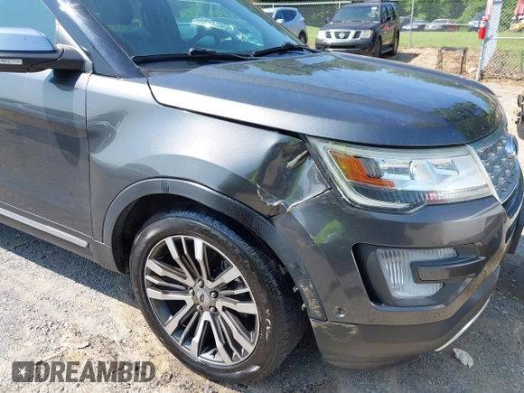 2017 Ford Explorer Platinum z VIN 1FM5K8HT0HGB85923, wystawiony jako IAAI lot #42399738 z przebiegiem 107 592 mil mil oraz . Historia ofert i sprzedaży dostępna na DreamBid. Obrazek 19.