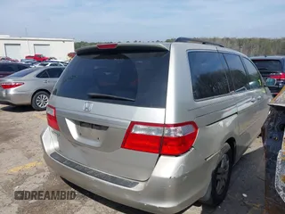 2006 Honda Odyssey EX z VIN 5FNRL38456B400315, wystawiony jako IAAI lot #41803520 z przebiegiem 191 851 mil mil oraz . Historia ofert i sprzedaży dostępna na DreamBid. Obrazek 4.