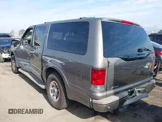 2003 Ford Excursion Limited z VIN 1FMNU42P83EC62184, wystawiony jako IAAI lot #41467896 z przebiegiem 258 965 mil mil oraz . Historia ofert i sprzedaży dostępna na DreamBid. Obrazek 3.