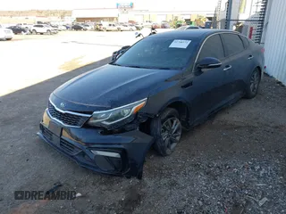 2020 Kia Optima LX z VIN 5XXGT4L33LG392638, wystawiony jako IAAI lot #41748572 z przebiegiem 103 419 mil mil oraz . Historia ofert i sprzedaży dostępna na DreamBid. Obrazek 17.