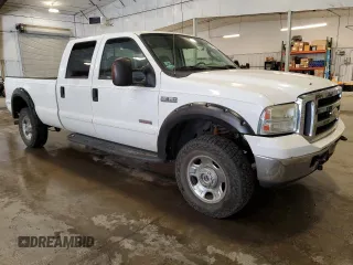 2005 Ford F-350 XL z VIN 1FTWW31P25EC64594, wystawiony jako Copart lot #61291725 z przebiegiem 209 965 mil mil oraz Czysty tytuł • Clean title. Historia ofert i sprzedaży dostępna na DreamBid. Obrazek 4.