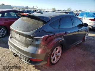 2017 Ford Focus ST with VIN 1FADP3L99HL246117, listed as a Copart auction lot 45668595 with 84,174 mi miles and Salvage Title. Bid and sale history available at carsss.com. Image 3.