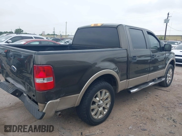 2008 Ford F-150 XLT z VIN 1FTPW12V98FA17013, wystawiony jako IAAI lot #42297759 z przebiegiem 149 487 mil mil oraz . Historia ofert i sprzedaży dostępna na DreamBid. Obrazek 4.