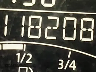 2014 Volkswagen Jetta SE z VIN 3VWD17AJ5EM417940, wystawiony jako IAAI lot #42309894 z przebiegiem 118 208 mil mil oraz . Historia ofert i sprzedaży dostępna na DreamBid. Obrazek 13.