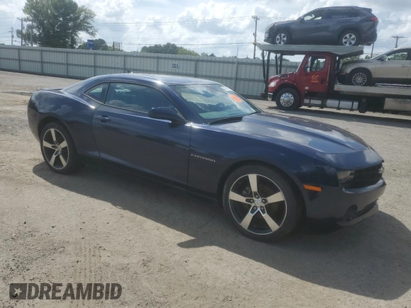 2011 Chevrolet Camaro 2LT с VIN 2G1FC1ED9B9133991, выставлен на аукционе Copart как лот 61664255 с пробегом 81 960 миль миль и Списание • Salvage title. История ставок и продаж доступна на DreamBid. Изображение 4.