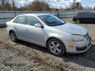 2008 Volkswagen Jetta SE с VIN 3VWRZ71K38M109760, выставлен на аукционе Copart как лот 46666555 с пробегом 133 747 миль миль и Списание • Salvage title. История ставок и продаж доступна на DreamBid. Изображение 4.
