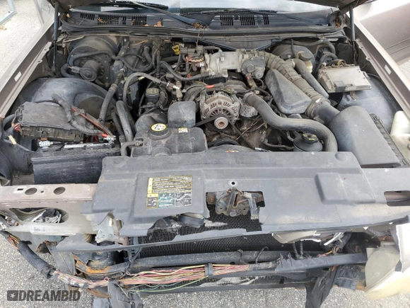 2005 Ford Crown Victoria LX with VIN 2FAFP74W95X126417, listed as a Copart auction lot 73537004 with 246,163 mi miles and Salvage Title. Bid and sale history available at carsss.com. Image 11.