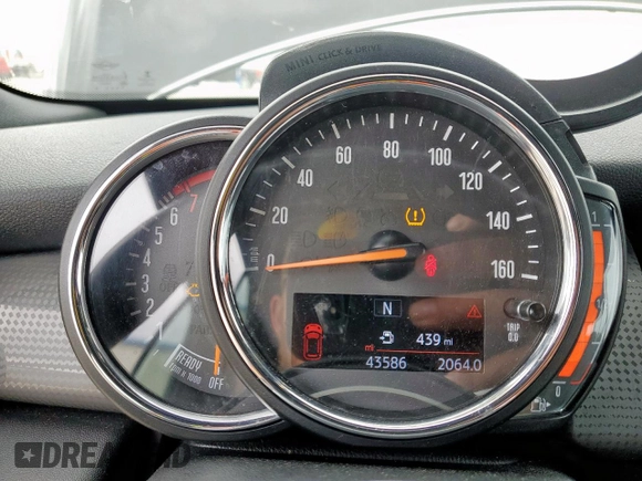 2019 MINI Convertible Cooper с VIN WMWWG5C5XK3E22725, выставлен на аукционе Copart как лот 54779825 с пробегом 43 586 миль миль и Списание • Salvage title. История ставок и продаж доступна на DreamBid. Изображение 9.