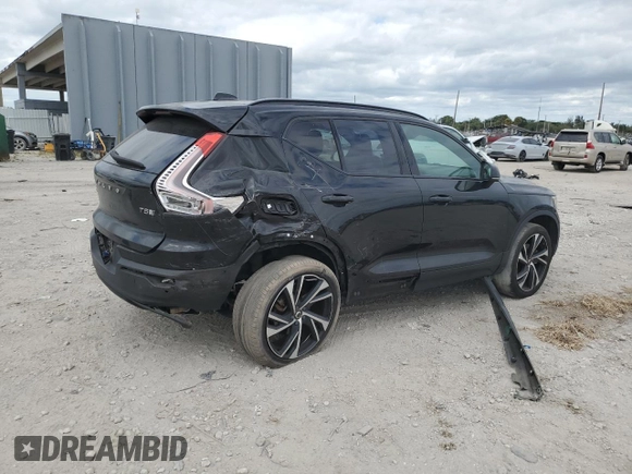 2019 Volvo XC40 Momentum z VIN YV4162XZ1K2009216, wystawiony jako Copart lot #87921575 z przebiegiem 46 527 mil mil oraz Nie do naprawy • Non repairable. Historia ofert i sprzedaży dostępna na DreamBid. Obrazek 3.