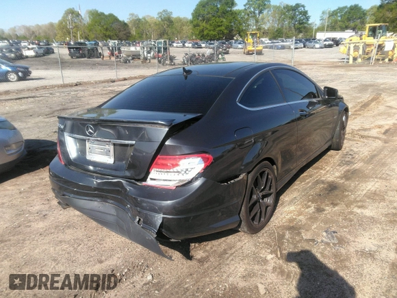 2014 Mercedes-Benz C 250 с VIN WDDGJ4HB0EG255759, выставлен на аукционе IAAI как лот 41967935 с пробегом 146 275 миль миль и . История ставок и продаж доступна на DreamBid. Изображение 4.
