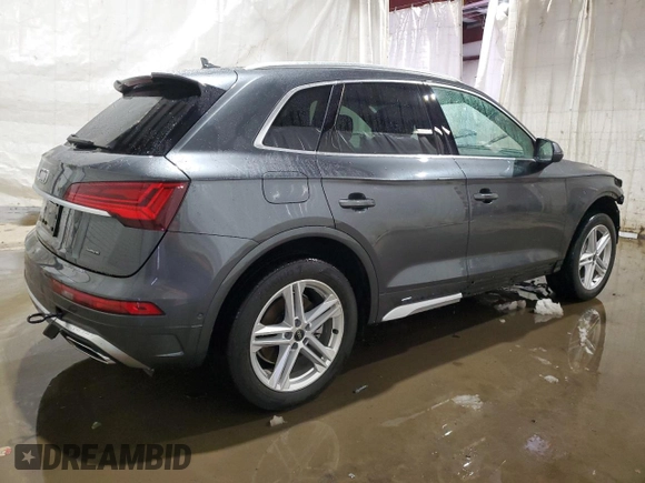 2022 Audi Q5 S line Prestige with VIN WA1F2AFY4N2075538, listed as a Copart auction lot 42304085 with 21,675 mi miles and Salvage Title. Bid and sale history available at carsss.com. Image 3.
