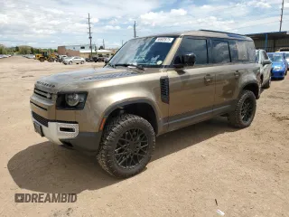 2022 Land Rover Defender SE z VIN SALEPERUXN2062546, wystawiony jako Copart lot #56602675 z przebiegiem 58 598 mil mil oraz Szkoda całkowita • Salvage title. Historia ofert i sprzedaży dostępna na DreamBid. Obrazek 1.