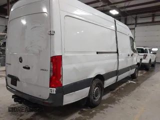2020 Mercedes-Benz Sprinter Cargo Cargo with VIN W1Y40CHY1LT037120, listed as a IAAI auction lot 41199296 with 247,973 mi miles and . Bid and sale history available at carsss.com. Image 4.