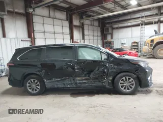 2021 Toyota Sienna LE с VIN 5TDKRKEC5MS049307, выставлен на аукционе IAAI как лот 40654172 с пробегом 172 693 миль миль и . История ставок и продаж доступна на DreamBid. Изображение 13.