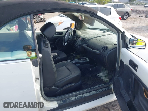 2009 Volkswagen Beetle S with VIN 3VWRF31YX9M402739, listed as a IAAI auction lot 42353898 with Not provided miles and . Bid and sale history available at DreamBid. Image 5.