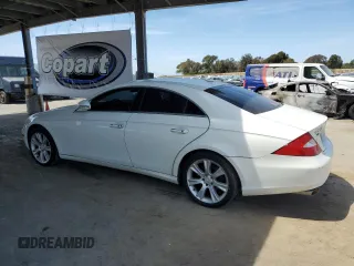 2008 Mercedes-Benz CLS-Class 5.5L with VIN WDDDJ72X18A132956, listed as a Copart auction lot 54380195 with 105,406 mi miles and Salvage Title. Bid and sale history available at carsss.com. Image 2.