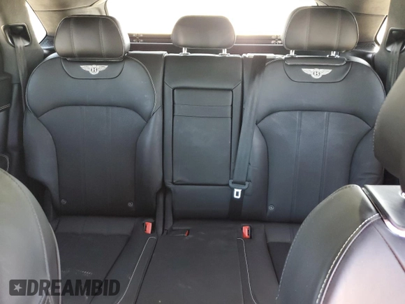 2018 Bentley Bentayga Signature z VIN SJAAC2ZV8JC020603, wystawiony jako Copart lot #44983945 z przebiegiem 48 565 mil mil oraz Szkody całkowita. Historia ofert i sprzedaży dostępna na DreamBid. Obrazek 10.