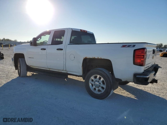 2015 Chevrolet Silverado 2500HD Built After Aug 14 LT with VIN 1GC2KVEG9FZ138274, listed as a Copart auction lot 87845625 with 329,970 mi miles and Clean Title. Bid and sale history available at carsss.com. Image 2.