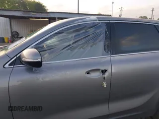 2017 Kia Sorento LX z VIN 5XYPG4A36HG259429, wystawiony jako IAAI lot #41948637 z przebiegiem 150 151 mil mil oraz . Historia ofert i sprzedaży dostępna na DreamBid. Obrazek 6.