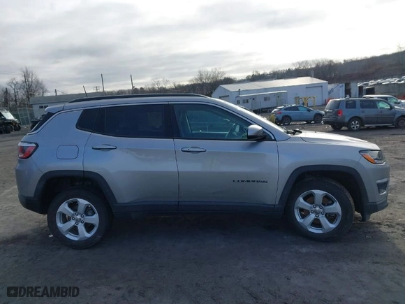 2019 Jeep Compass Latitude with VIN 3C4NJDBB8KT596800, listed as a IAAI auction lot 41600790 with 78,708 mi miles. Bid and sale history available at carsss.com. Image 13.