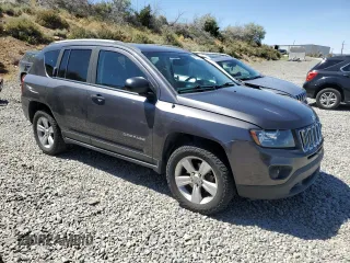 2016 Jeep Compass Sport с VIN 1C4NJDBB5GD798992, выставлен на аукционе Copart как лот 61777825 с пробегом 107 541 миль миль и Списание • Salvage title. История ставок и продаж доступна на DreamBid. Изображение 4.