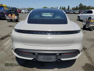 2023 Porsche Taycan z VIN WP0AA2Y16PSA13332, wystawiony jako Copart lot #55297385 z przebiegiem 18 822 mil mil oraz Szkoda całkowita • Salvage title. Historia ofert i sprzedaży dostępna na DreamBid. Obrazek 6.