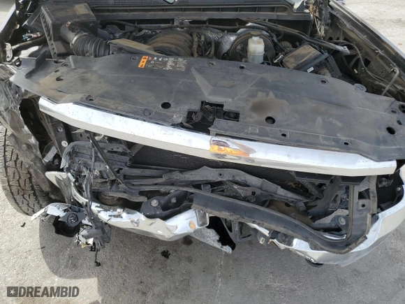 2018 Chevrolet Silverado 1500 LT with VIN 1GCVKREH2JZ272484, listed as a Copart auction lot 50467195 with 92,732 mi miles and Salvage Title. Bid and sale history available at carsss.com. Image 11.