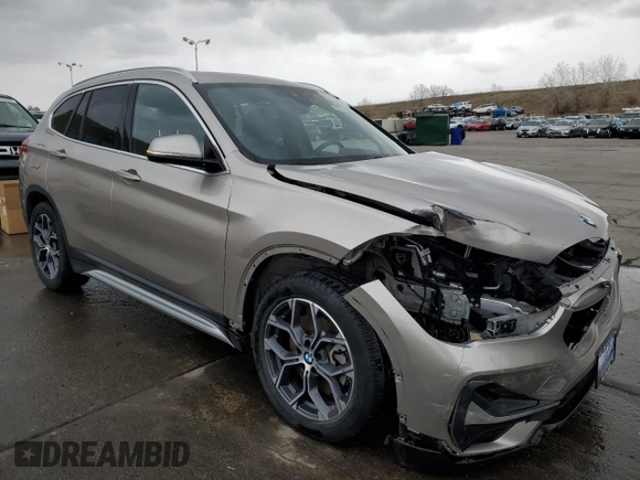 2022 BMW X1 xDrive28i with VIN WBXJG9C0XN5V03922, listed as a Copart auction lot 51248095 with 52,282 mi miles and Salvage Title. Bid and sale history available at carsss.com. Image 4.