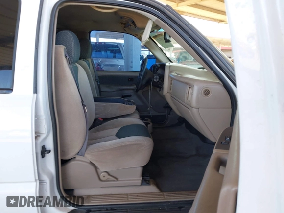 2004 Chevrolet Avalanche with VIN 3GNEC12T14G175831, listed as a IAAI auction lot 41928235 with 185,699 mi miles. Bid and sale history available at carsss.com. Image 5.