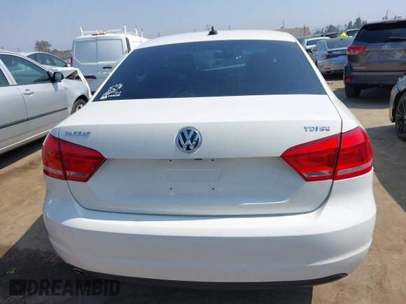 2014 Volkswagen Passat SE с VIN 1VWBN7A3XEC068708, выставлен на аукционе IAAI как лот 42439517 с пробегом 144 563 миль миль и . История ставок и продаж доступна на DreamBid. Изображение 17.