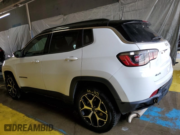 2025 Jeep Compass Limited with VIN 3C4NJDCN0ST509688, listed as a Copart auction lot 63526395 with 38,348 mi miles and Clean title. Bid and sale history available at DreamBid. Image 2.