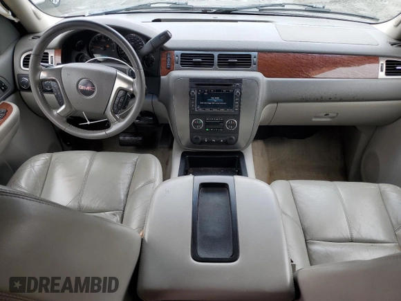 2007 GMC Yukon SLE with VIN 1GKFK13017J106357, listed as a Copart auction lot 84401114 with 279,899 mi miles and Salvage Title. Bid and sale history available at carsss.com. Image 8.