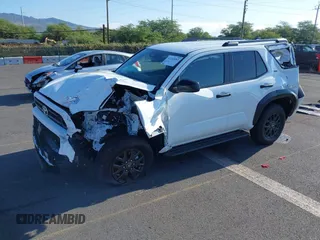 2025 Toyota 4Runner с VIN JTEVA5AR4S5001683, выставлен на аукционе IAAI как лот 42164482 с пробегом 82 миль миль и . История ставок и продаж доступна на DreamBid. Изображение 2.