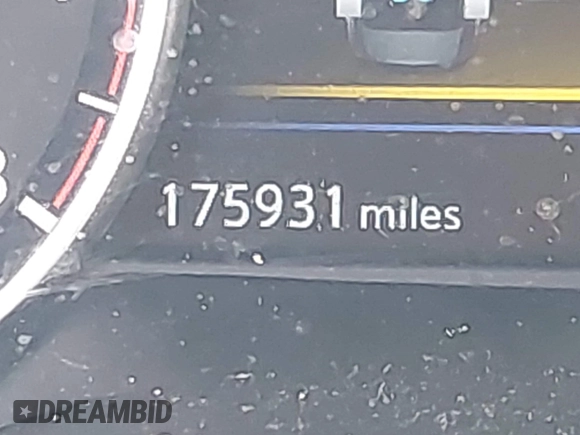 2017 Nissan Maxima SL z VIN 1N4AA6AP3HC441685, wystawiony jako IAAI lot #42236439 z przebiegiem 175 931 mil mil oraz . Historia ofert i sprzedaży dostępna na DreamBid. Obrazek 15.